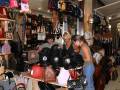 Pegasos World 2003 - Shopping in der Hotelanlage Lederwaren